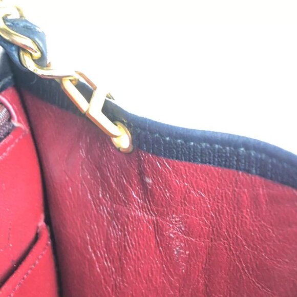 CHANEL CC Logo Matelasse Chain Shoulder Bag - Picture 7 of 16